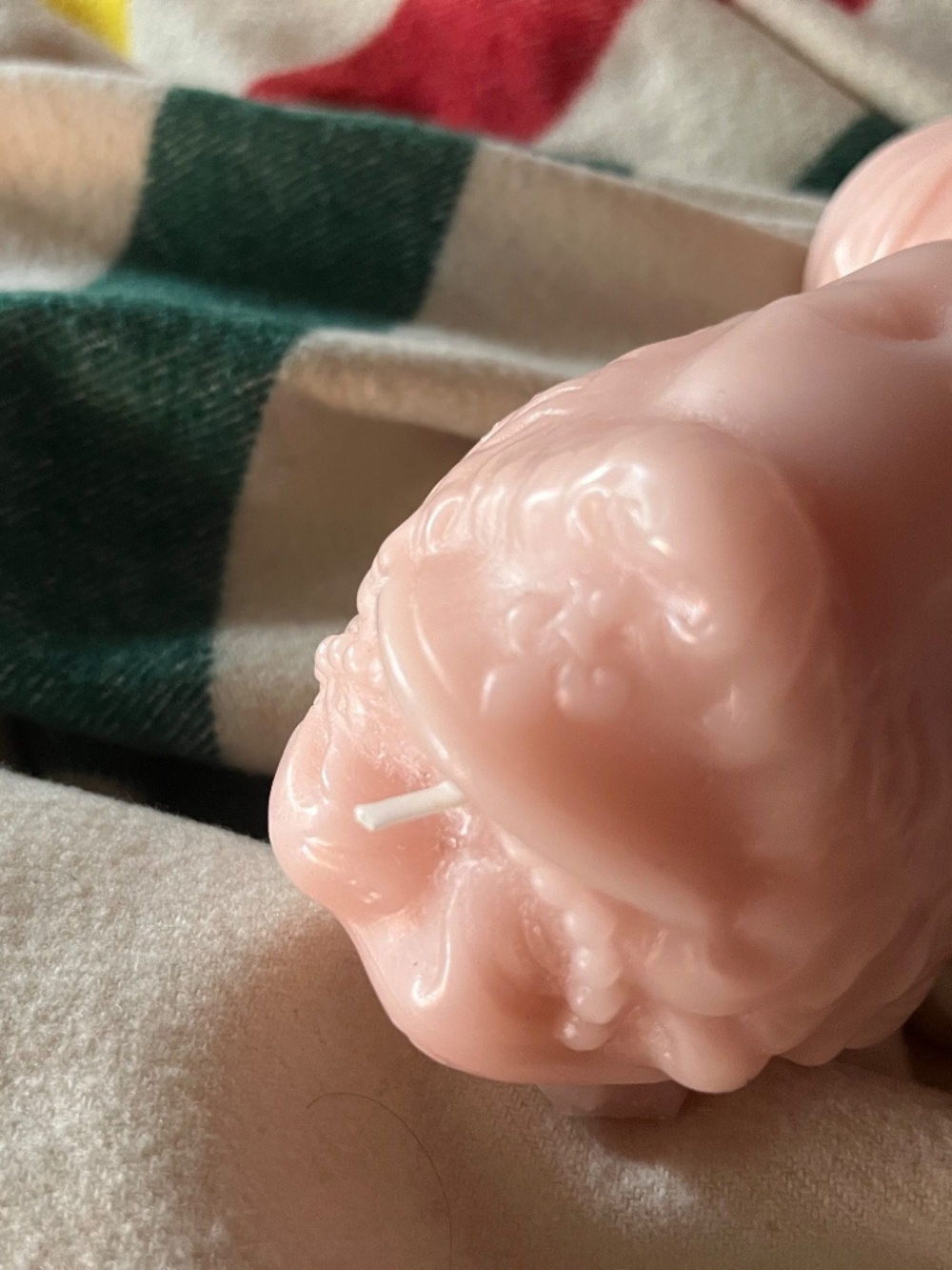 Cire Trudon Marie Antoinette bust candle in rose - Picture 10 of 16